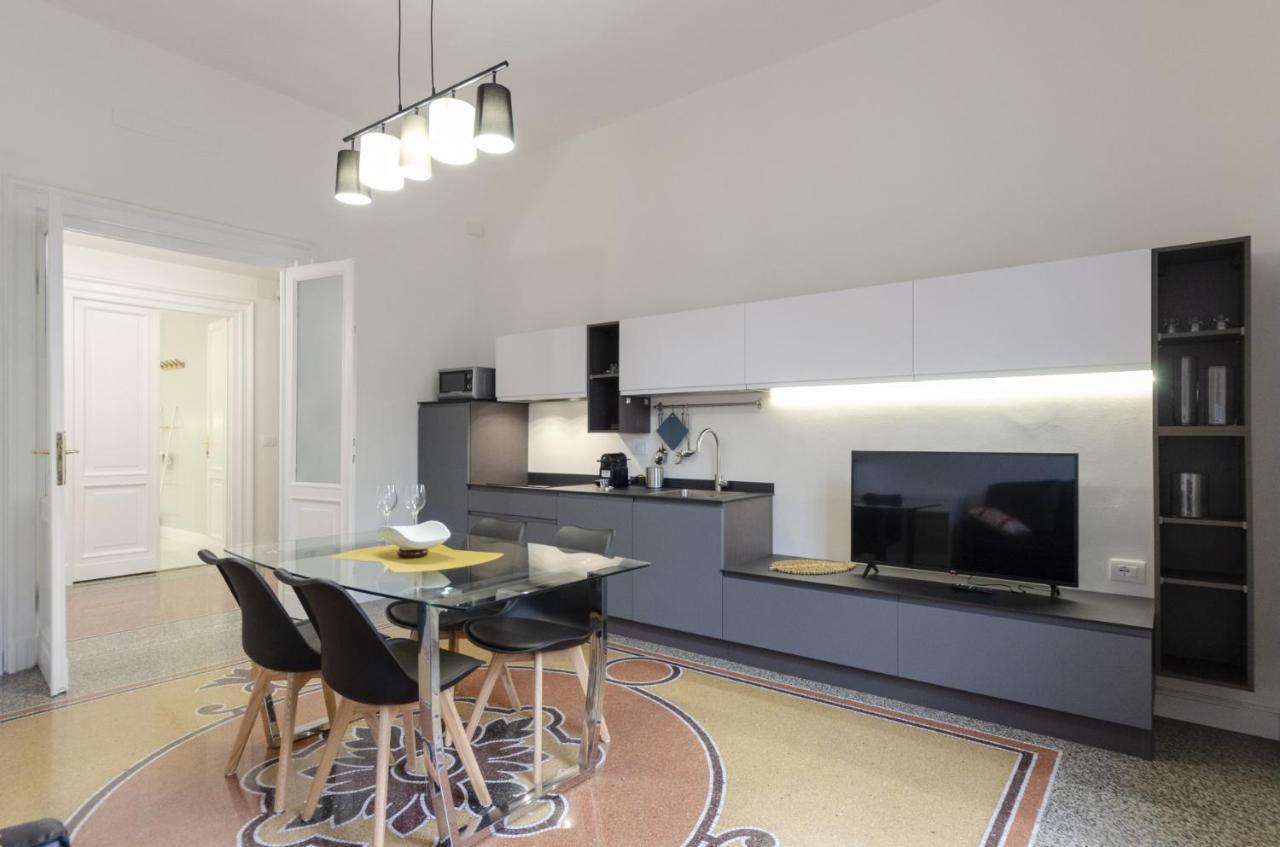 Joivy Elegant 1-Bedroom Flat Near Spianata Castelletto Génova Exterior foto